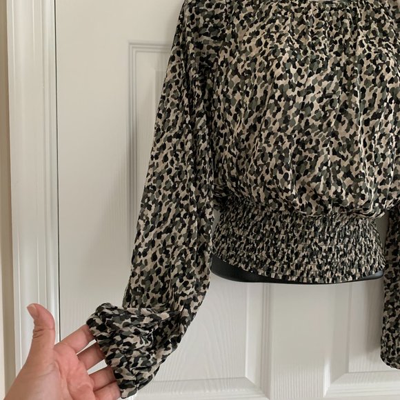 White House Black Market Women´s Dolman Top Blouse, Size XS - Picture 6 of 12